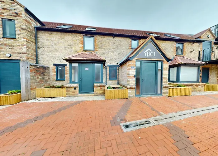 Bicester Court